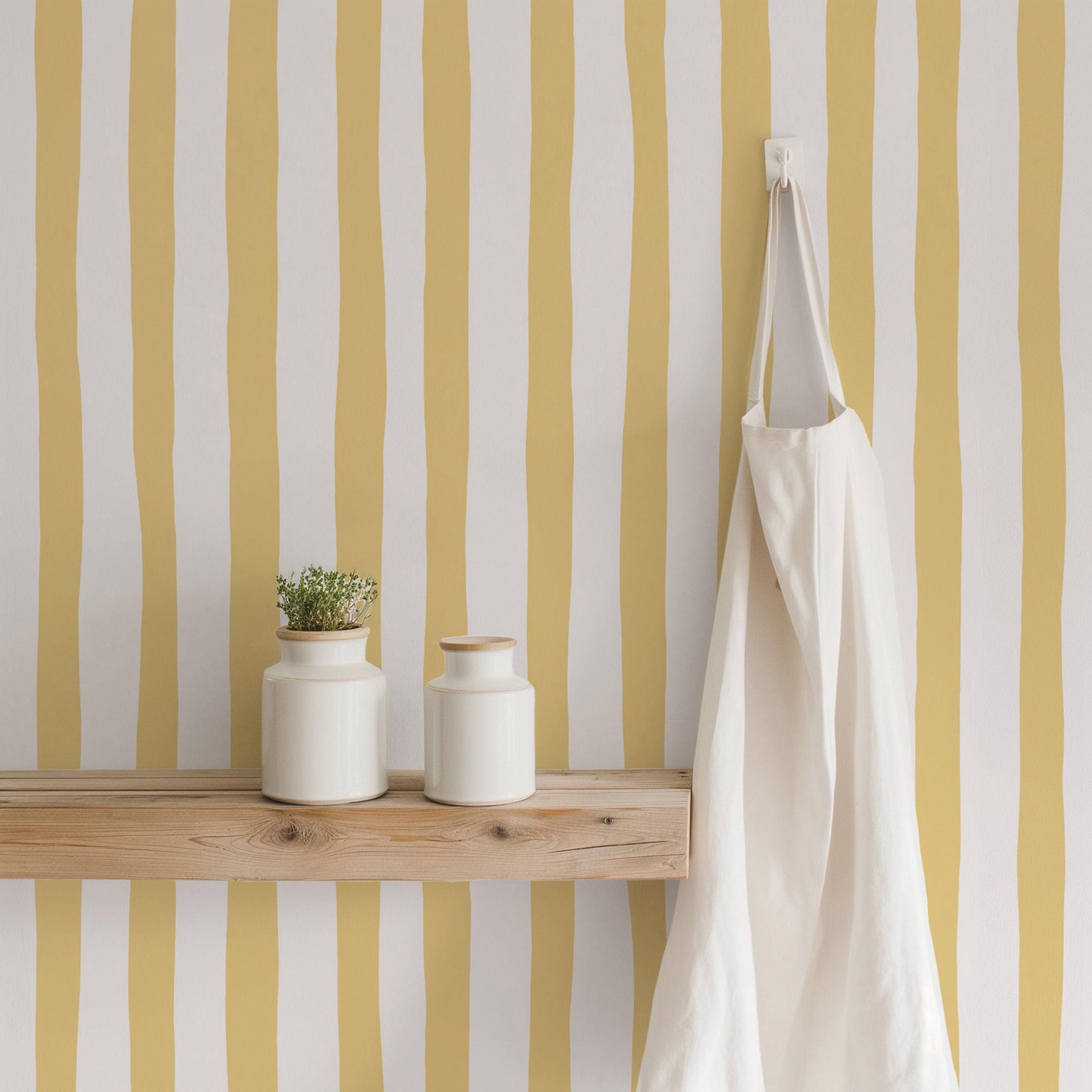 Baby Nursery Yellow Walls - Güneş Işığı Sarısı Sallanan Çizgili Duvar